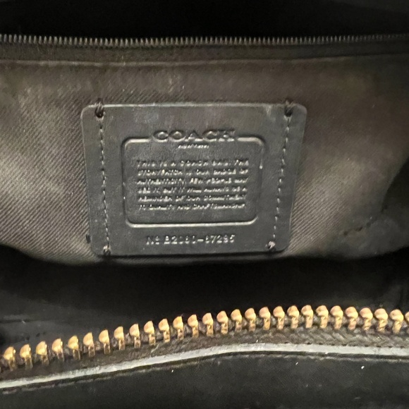 Coach Swagger 27 Carryall Satchel Bag Black Pebbled Leather Purse Gold Hardware - Picture 9 of 14